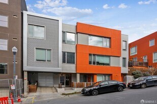 570 Innes Ave in San Francisco, CA - Building Photo