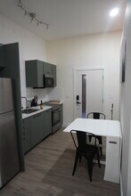 18408 Occidental Ave S in Burien, WA - Building Photo - Building Photo