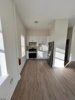 70 69th St in Guttenberg, NJ - Building Photo