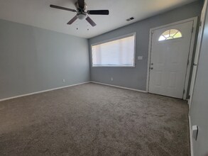 1460 Ironwood Dr in Fairborn, OH - Building Photo - Building Photo