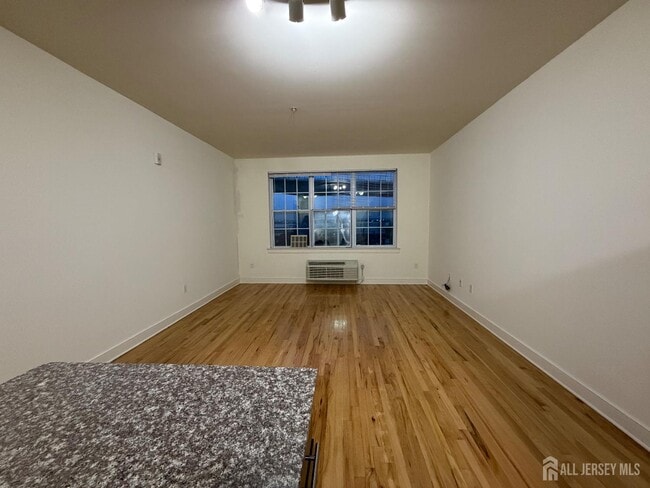 40 John F. Kennedy Blvd in Bayonne, NJ - Building Photo - Building Photo