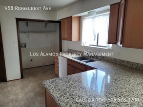 458 Ridgecrest Ave in White Rock, NM - Building Photo - Building Photo