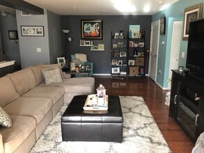 4067 S Four Mile Run Dr in Arlington, VA - Building Photo - Building Photo