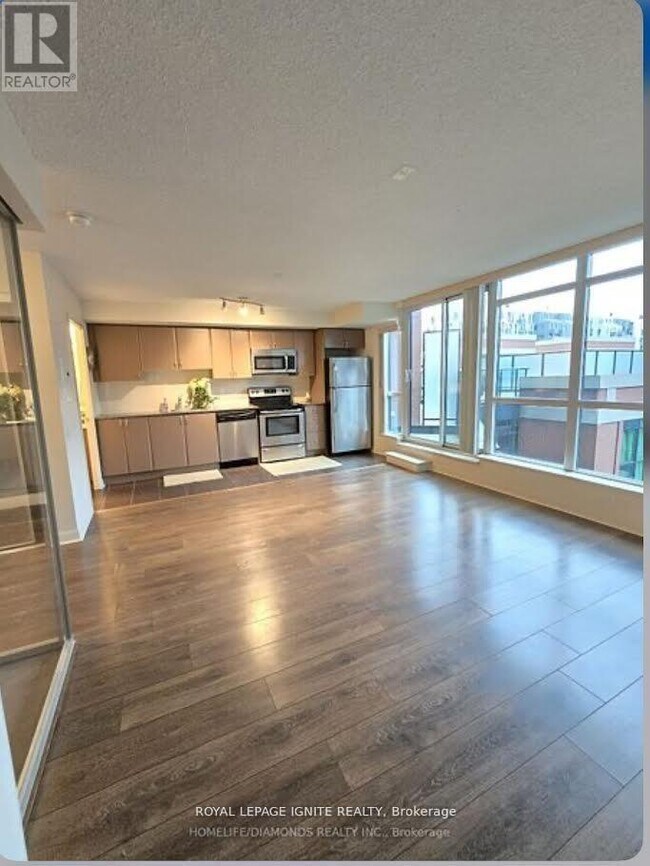 525 Wilson Ave in Toronto, ON - Building Photo - Building Photo