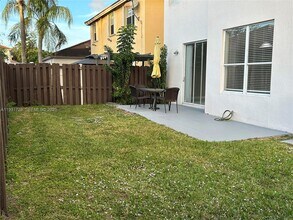 16120 Opal Creek Dr in Weston, FL - Building Photo - Building Photo
