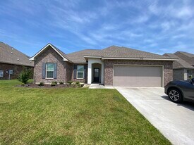 40190 Maddie Drive in Prairieville, LA - Building Photo