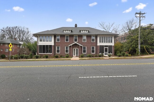 222 Providence Rd in Charlotte, NC - Foto de edificio - Building Photo