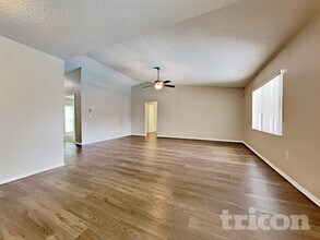 14139 Arbor Hills Rd in Tampa, FL - Building Photo - Building Photo