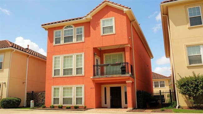 7115 Laguna Villas