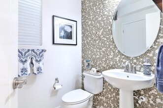 33 Angra Way in Gilroy, CA - Building Photo - Building Photo