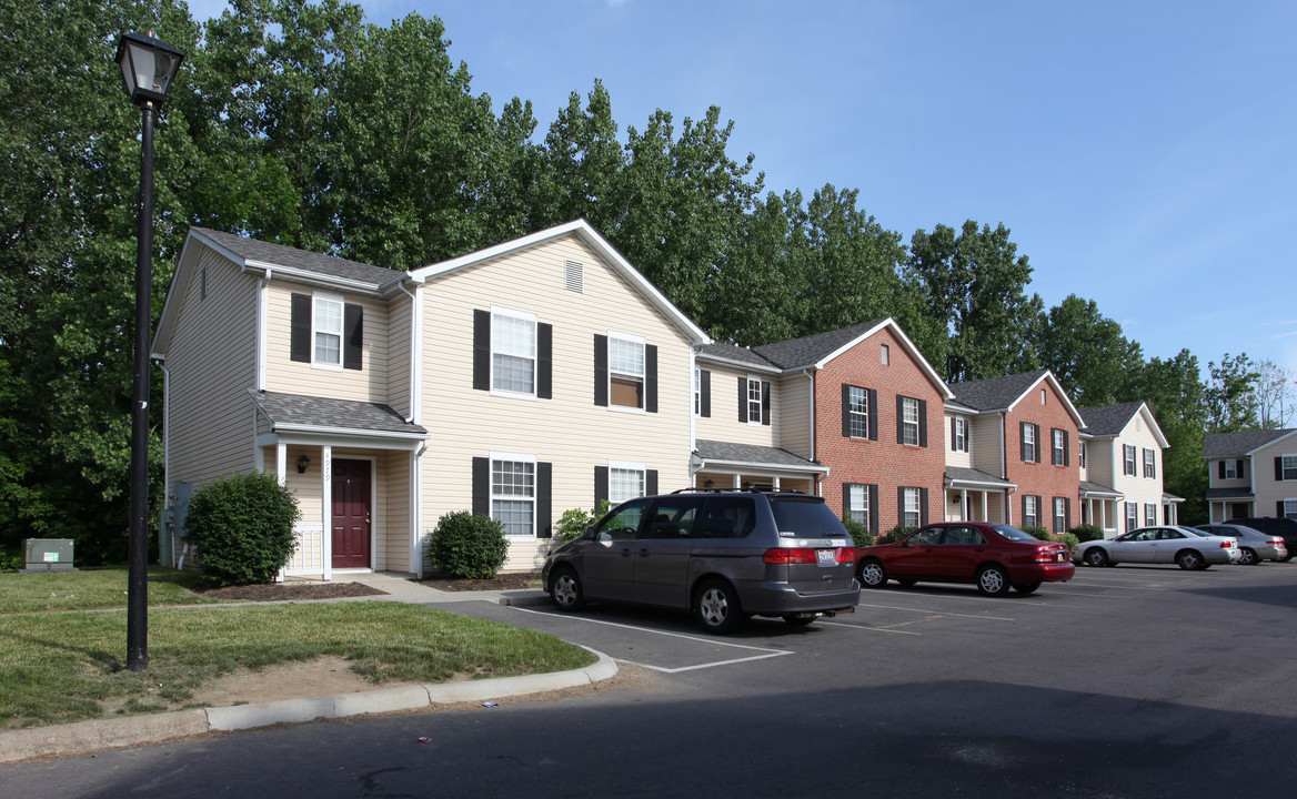 Walnut Creek Townhomes in Columbus, OH - Building Photo