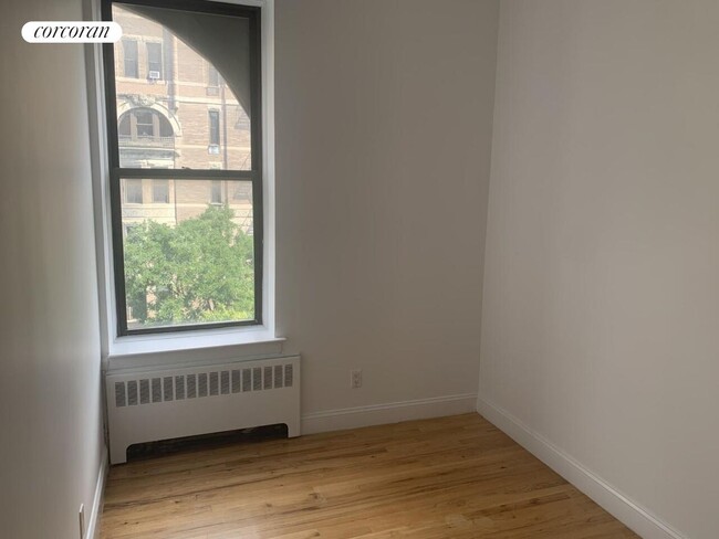 100 W 85th St in New York, NY - Building Photo - Building Photo