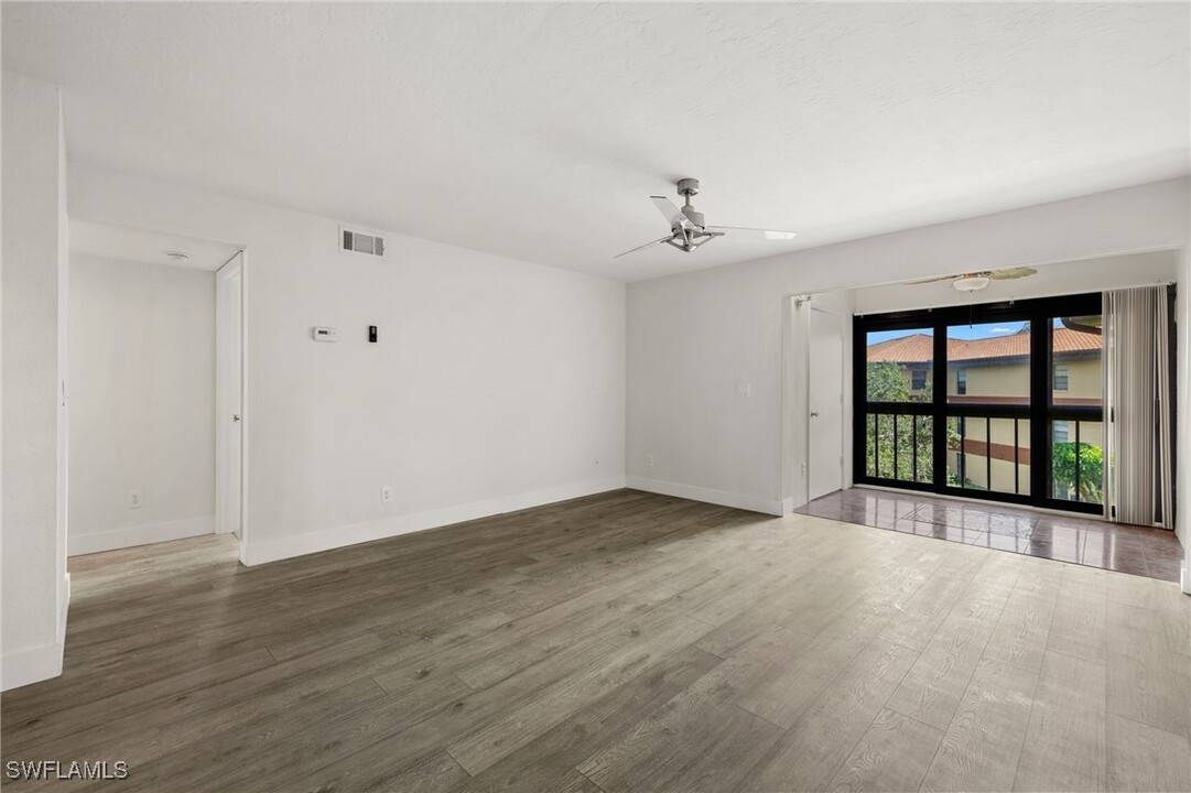 6142 Whiskey Creek Dr in Ft. Myers, FL - Building Photo