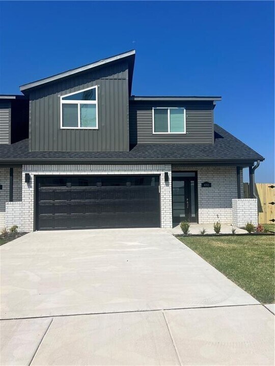 491 Azurite Rd in Centerton, AR - Building Photo