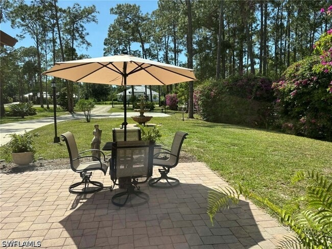1156 Oakes Blvd in Naples, FL - Building Photo - Building Photo