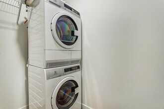 2061 Rue Stanley, Unit SI ID1294645P in Montréal, QC - Building Photo - Building Photo