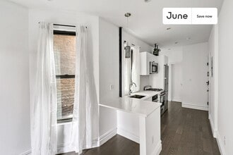 826 9th Ave, Unit 4FN in New York, NY - Foto de edificio - Building Photo