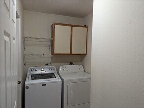 2082 E Farr Ln in Fayetteville, AR - Building Photo - Building Photo