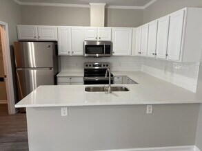 140 Oak Towne Dr in Greenville, NC - Foto de edificio - Building Photo