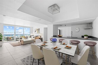 650 West Ave, Unit 2808 in Miami Beach, FL - Building Photo - Building Photo