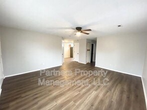 5705 Sara St in Fayetteville, AR - Building Photo - Building Photo