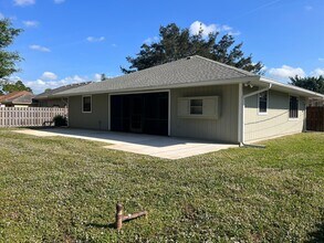 1045 SW Bay State Rd in Port St. Lucie, FL - Building Photo - Building Photo