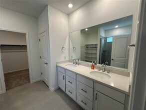 112 Diorite Dr in Liberty Hill, TX - Building Photo - Building Photo