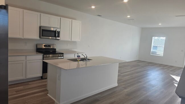 6916 Golden Monarch Ave in Jacksonville, FL - Building Photo - Building Photo