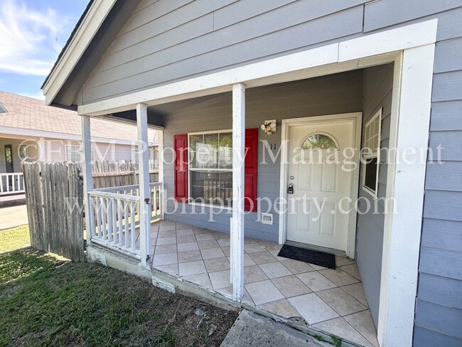 111 5 Points Rd in Waxahachie, TX - Building Photo - Building Photo