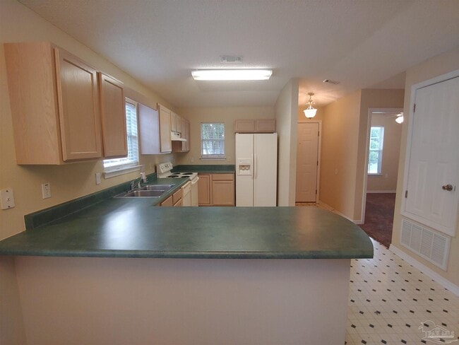 3086 Flintlock Dr in Pensacola, FL - Building Photo - Building Photo