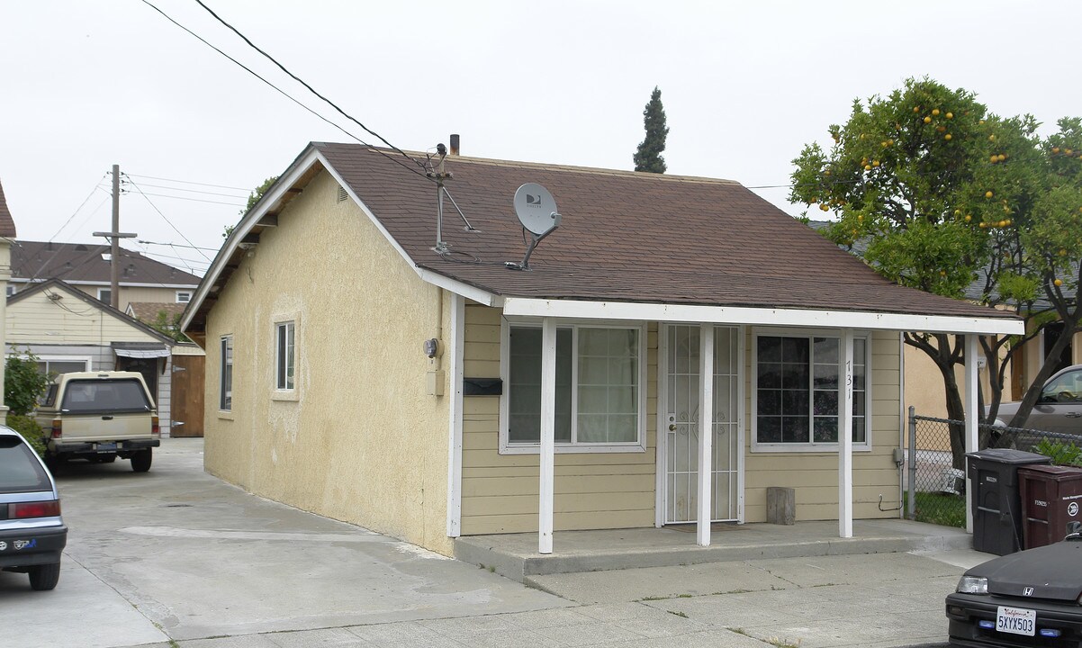 731-743 W Sunset Blvd in Hayward, CA - Building Photo