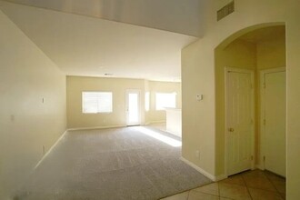 9354 Gracious Lady St in Las Vegas, NV - Building Photo - Building Photo