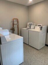 1 Holding Ln, Unit I in Crystal City, MO - Foto de edificio - Building Photo