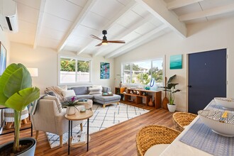 705 Paopua Loop in Kailua, HI - Building Photo - Building Photo