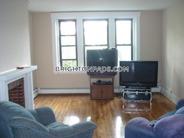 1682 Commonwealth Ave in Boston, MA - Building Photo