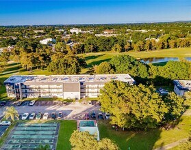 7911 N Colony Cir in Tamarac, FL - Building Photo - Building Photo