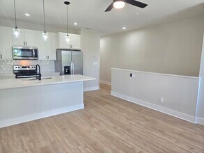 3914 De Tonty St, Unit A - 2nd floor in St. Louis, MO - Foto de edificio - Building Photo