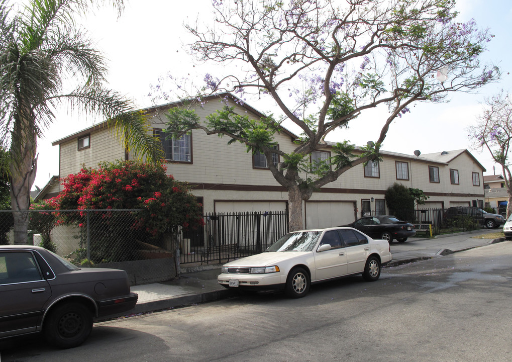 12226 Peach St in Lynwood, CA - Building Photo