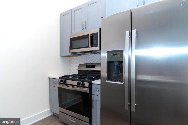 1115 N American St-Unit -E4 in Philadelphia, PA - Building Photo - Building Photo