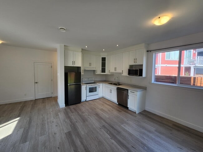 5863 Deuchars Dr in Duncan, BC - Building Photo - Building Photo