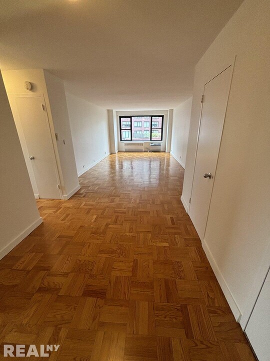 145 Fourth Avenue in New York, NY - Building Photo