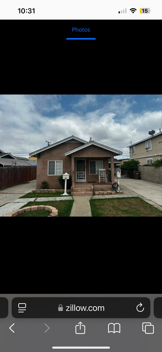 1313 W 96th St in Los Angeles, CA - Foto de edificio - Building Photo