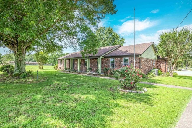 property at 18402 Arch St