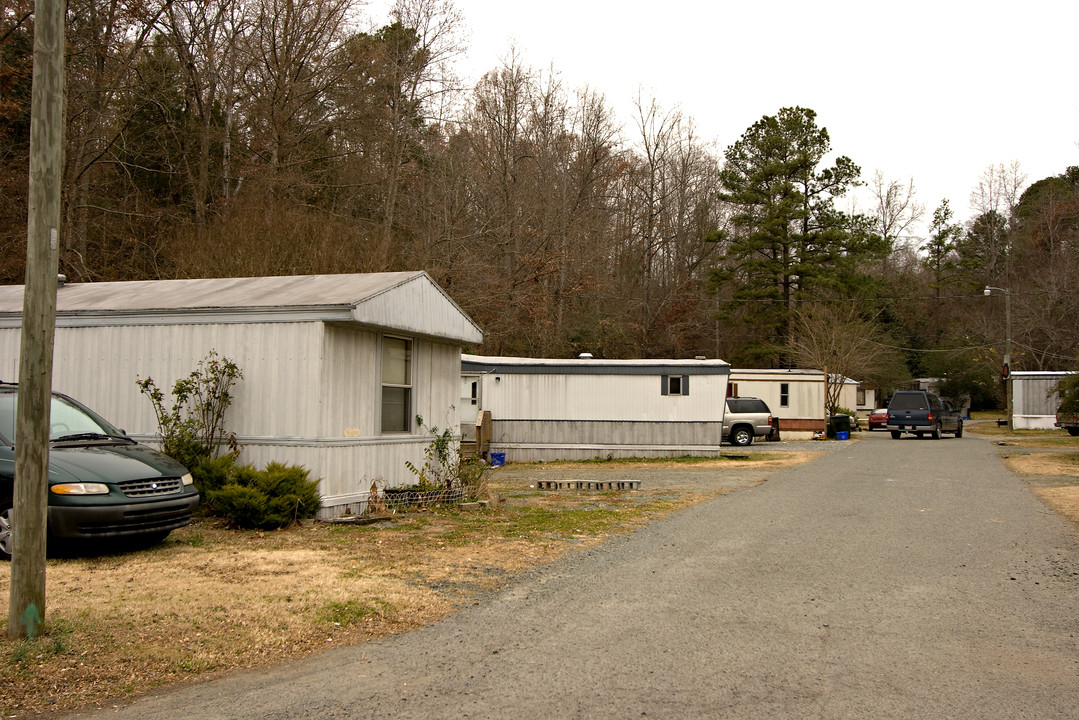 Rocky Brook Mobile Home Park in Carrboro, NC - Building Photo