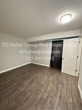 5400 Maple Ridge Rd in Haslett, MI - Building Photo - Building Photo