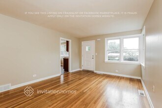 1624 Mulford St in Evanston, IL - Building Photo - Building Photo