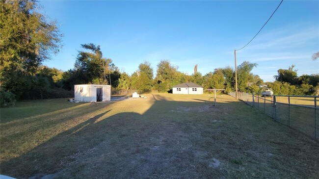 1025 N Clara Ave, Unit 221 in DeLand, FL - Building Photo - Building Photo