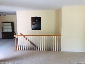 40586 Newport Dr in Plymouth, MI - Building Photo - Building Photo