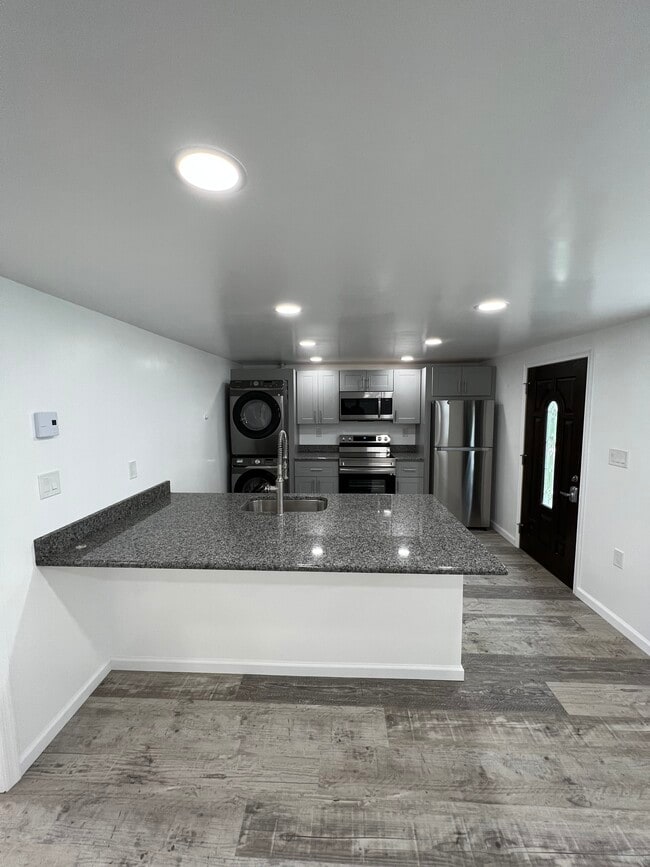 109 Perrin Ave, Unit Apt C