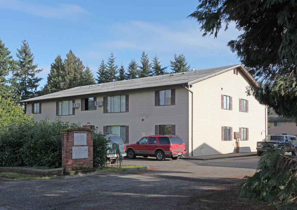 Tamarack Apartments in Kent, WA - Building Photo